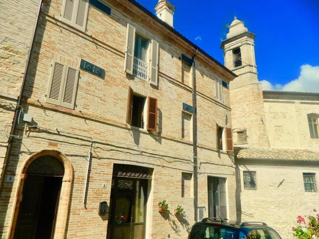 Cheap houses in Italy